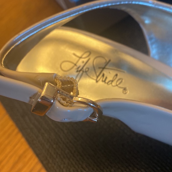 NWOT Lifestride taupe heels size 7 1/2 - Picture 7 of 8